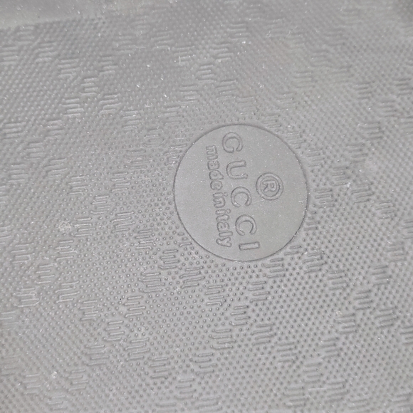 Gucci Men's Classic Slides – Size 9 – Authentic Luxury Comfort - Picture 12 of 15